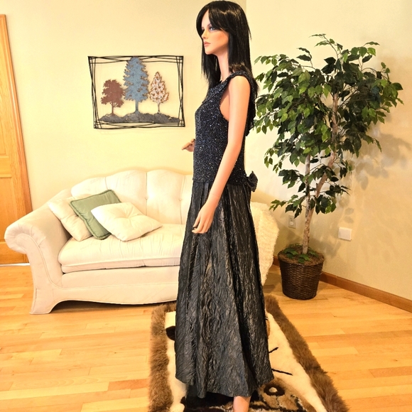 NWT,Shimmering Pewter Crinkle Formal Maxi Skirt, Formal, Holiday, Party, Size 12 - Picture 5 of 16